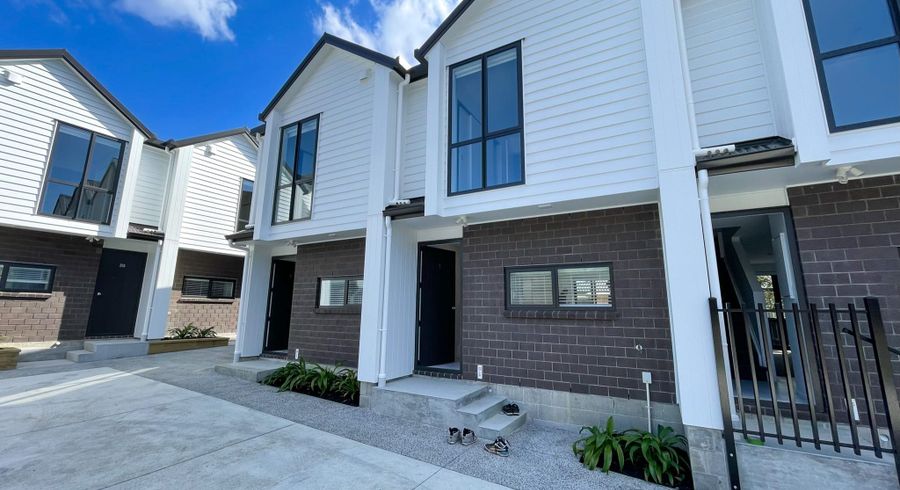  at 5/3 Fairedale, Birkdale, North Shore City, Auckland