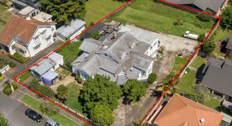  at 1 Lauchlan Avenue, Epsom, Auckland