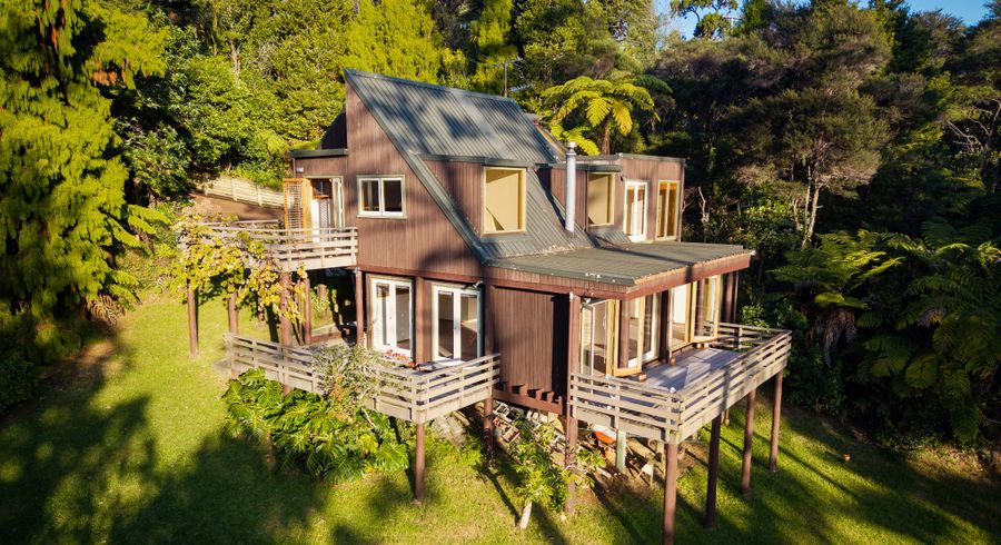  at 781 West Coast Road, Oratia, Waitakere City, Auckland