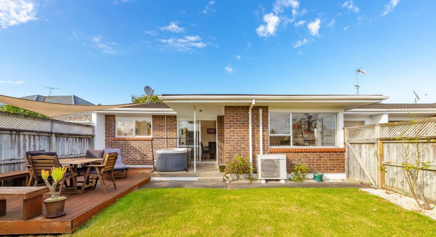  at 2/28 Rutland Road, Mount Wellington, Auckland