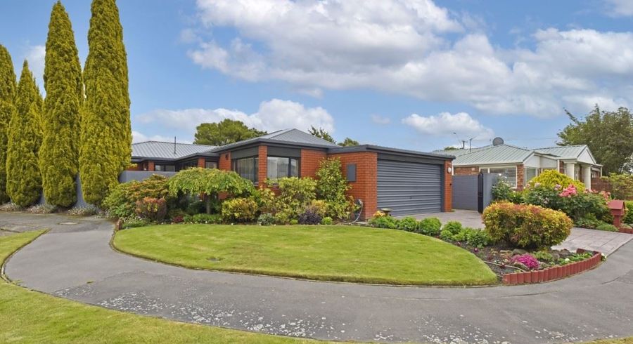  at 2/2 Brookford Place, Westmorland, Christchurch