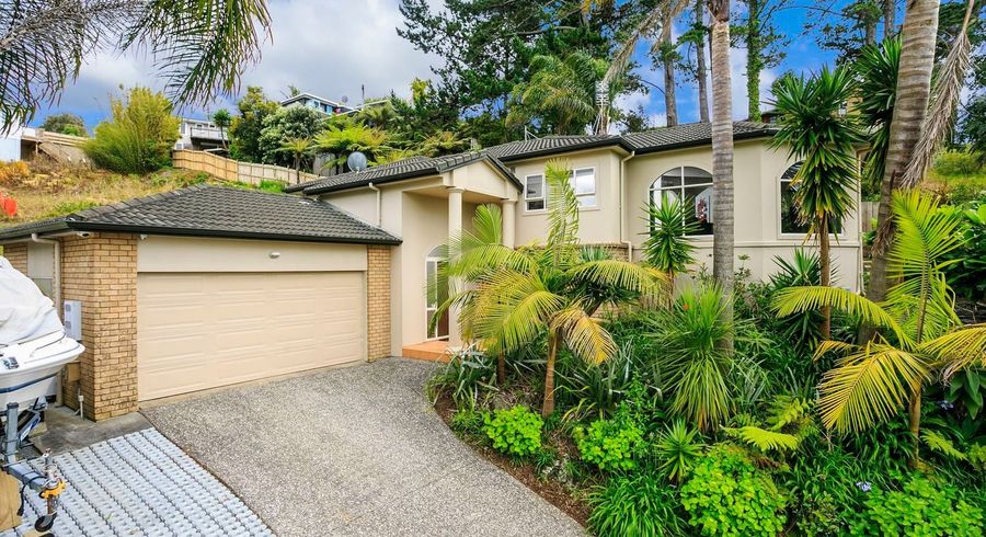  at 9 Falstone Lane, Browns Bay, North Shore City, Auckland