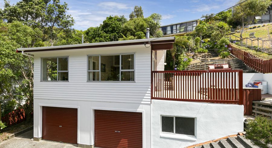  at 121 Awarua Street, Ngaio, Wellington