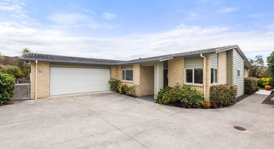  at 10 Beachwood Drive, Hatfields Beach, Orewa