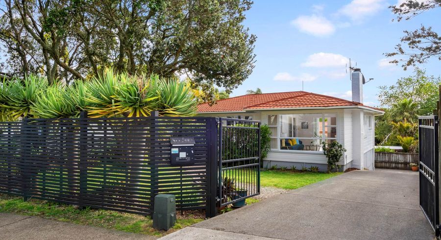  at 13 Sandspit Road, Cockle Bay, Auckland
