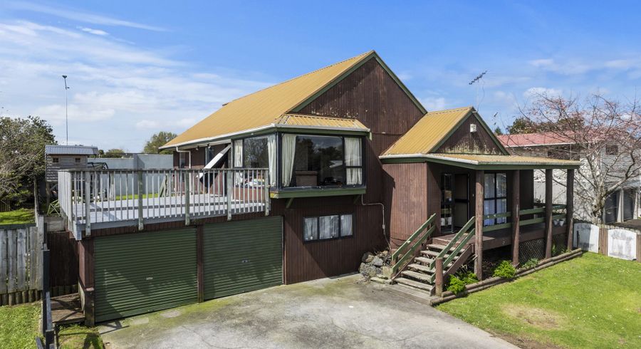  at 10 Destino Court, Conifer Grove, Takanini