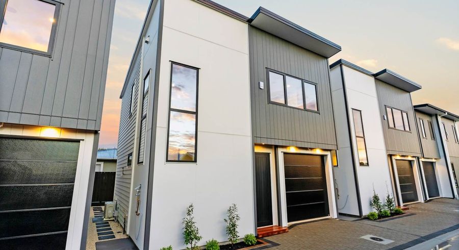  at 126B Chivalry Road, Glenfield, North Shore City, Auckland