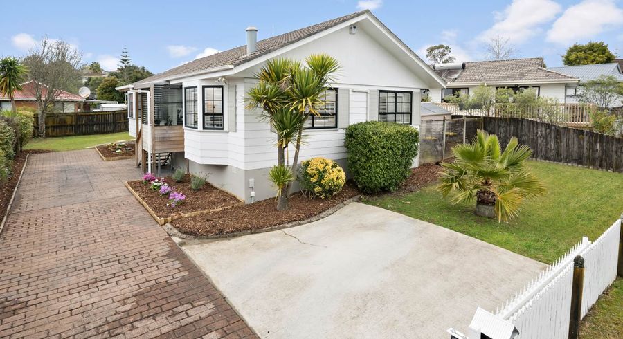  at 10 Caribbean Drive, Unsworth Heights, Auckland