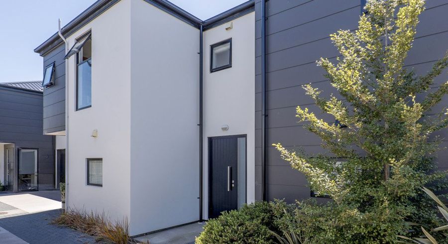  at 2/9 Bolton Avenue, Spreydon, Christchurch