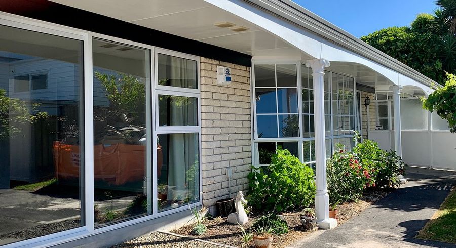  at 2/62 Walford Road, Point Chevalier, Auckland City, Auckland