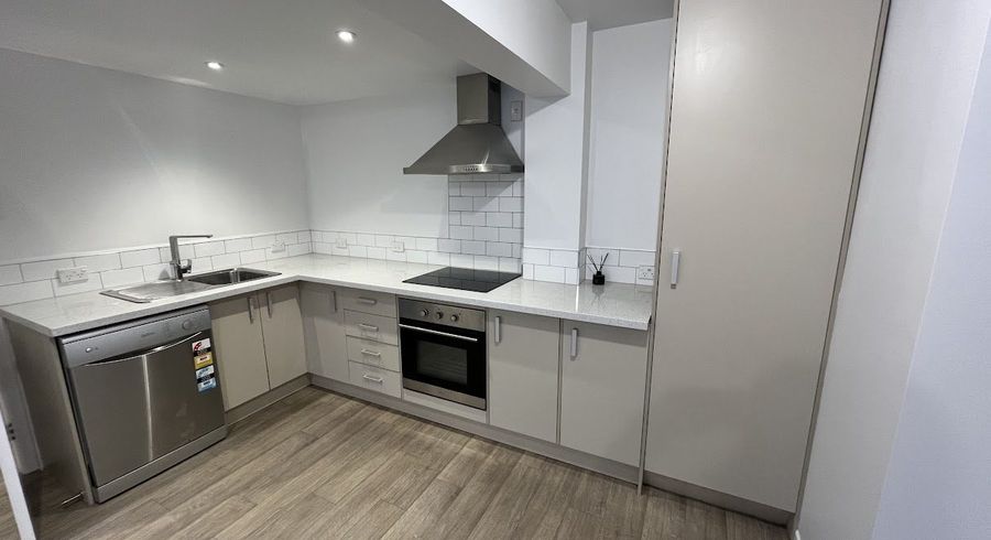  at 32 Lynda Ave, Paparangi, Wellington, Wellington
