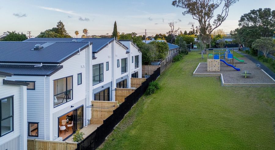  at 5/30A Tirimoana Road, Te Atatu South, Waitakere City, Auckland