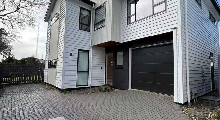  at 7C Daytona Road, Henderson, Waitakere City, Auckland