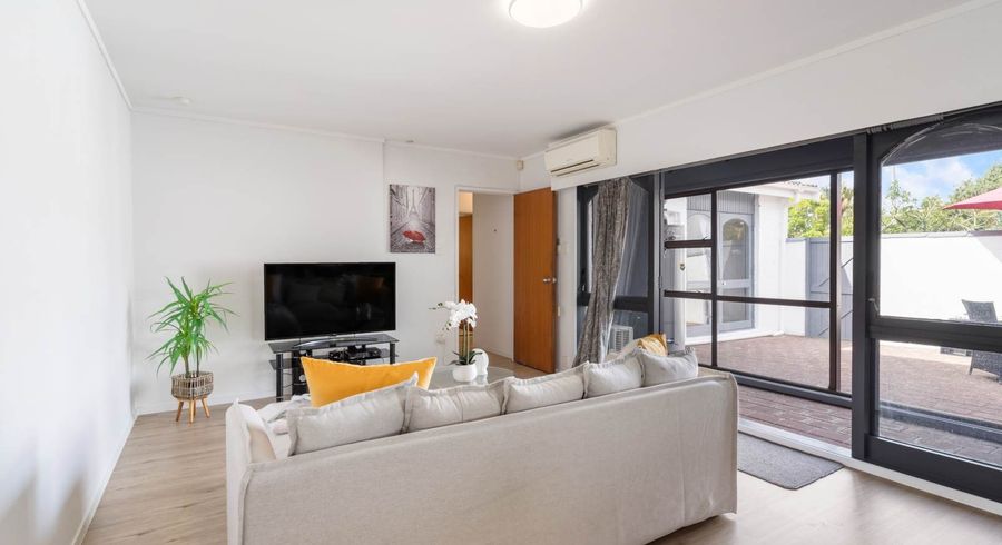  at 1/50 Casuarina Road, Half Moon Bay, Manukau City, Auckland