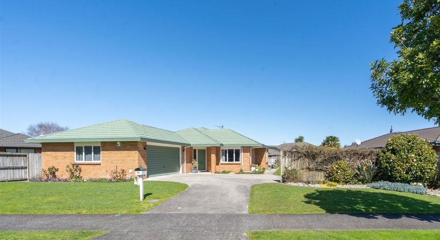  at 60 Waiwherowhero Drive, St Andrews, Hamilton