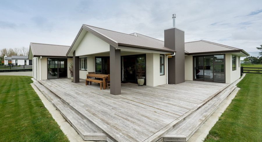  at 20 Tula Lane, Kelvin Grove, Palmerston North