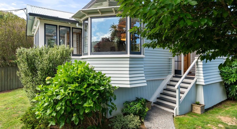  at 12 Sunshine Avenue, Karori, Wellington, Wellington