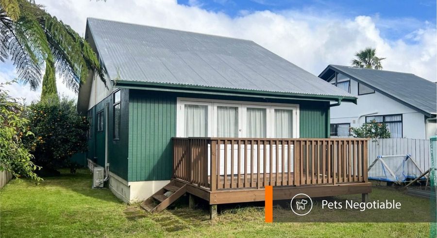  at 3/25a Beach Road, Te Atatu Peninsula, Waitakere City, Auckland