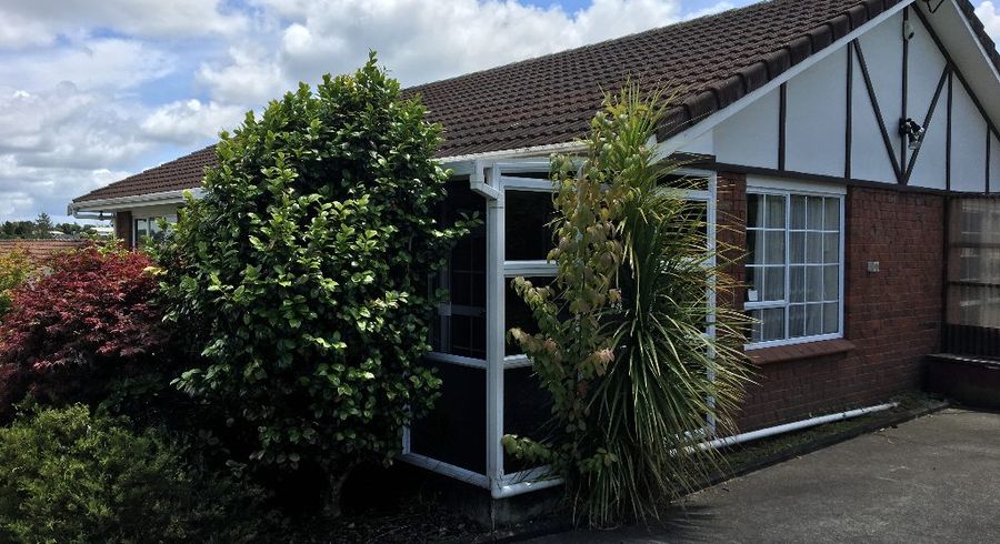  at 1/18 Sunnynook Road, Forrest Hill, North Shore City, Auckland
