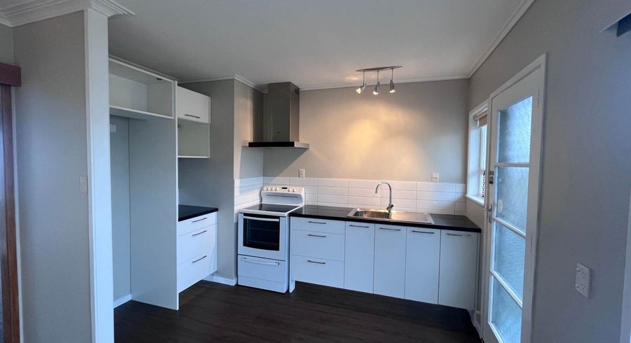 at 2/8 Counsel Terrace, Mount Albert, Auckland City, Auckland