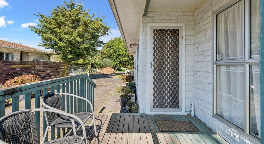  at 2/32 Latham Avenue, Pakuranga, Manukau City, Auckland