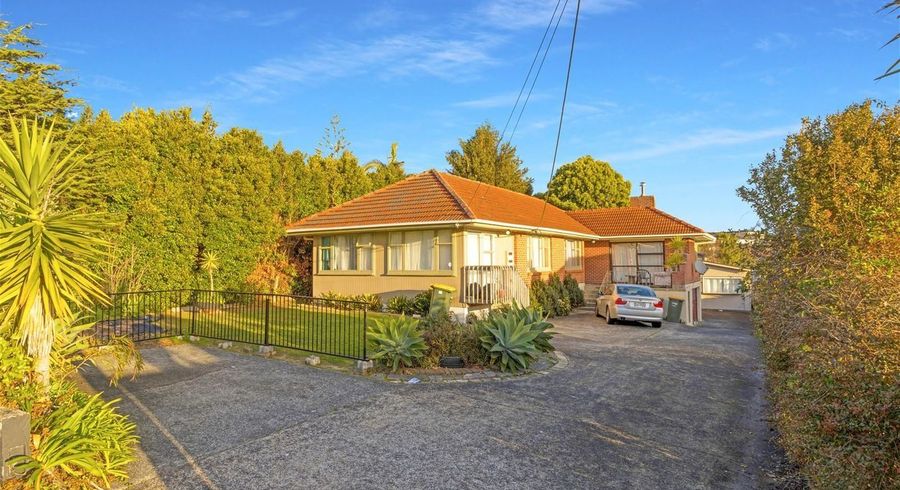  at 29 Awaroa Road, Sunnyvale, Waitakere City, Auckland