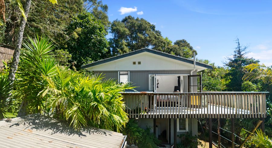  at 52 Opanuku Road, Henderson Valley, Auckland