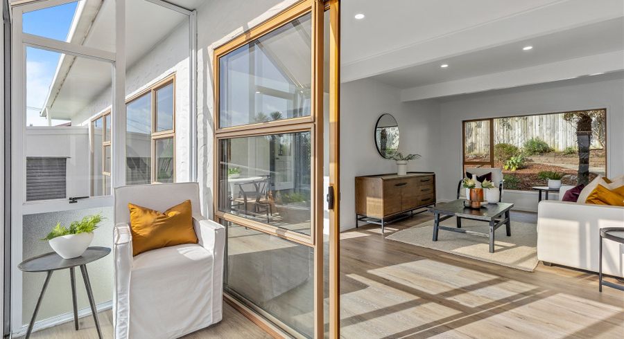  at 2/867 Beach Road, Torbay, North Shore City, Auckland