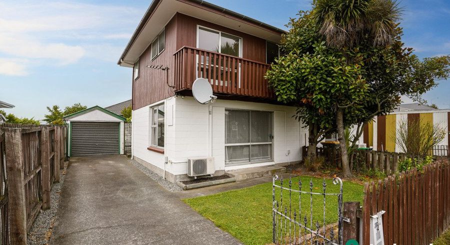  at 2/33 Nairn Street, Spreydon, Christchurch