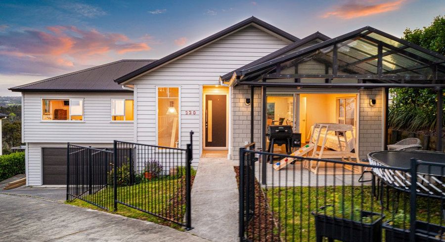  at 220 Forest Hill Road, Waiatarua, Waitakere City, Auckland