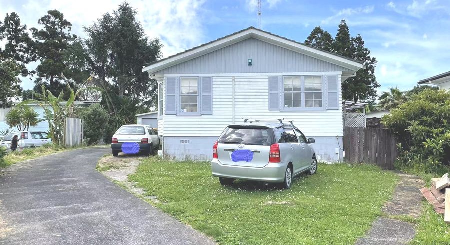  at 32 Preston Ave, Henderson, Waitakere City, Auckland