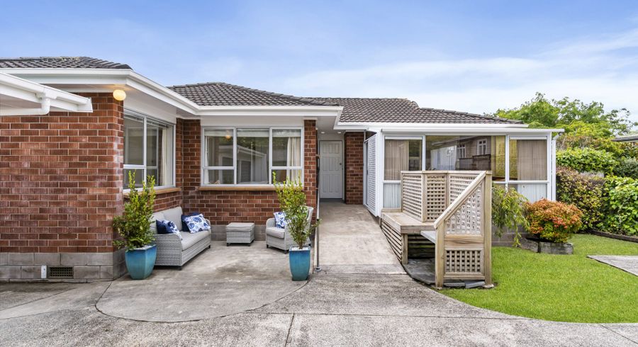  at 19 Wicklow Road, Narrow Neck, Auckland