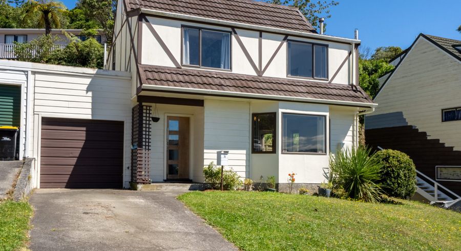  at 36 Cambrian Street, Churton Park, Wellington
