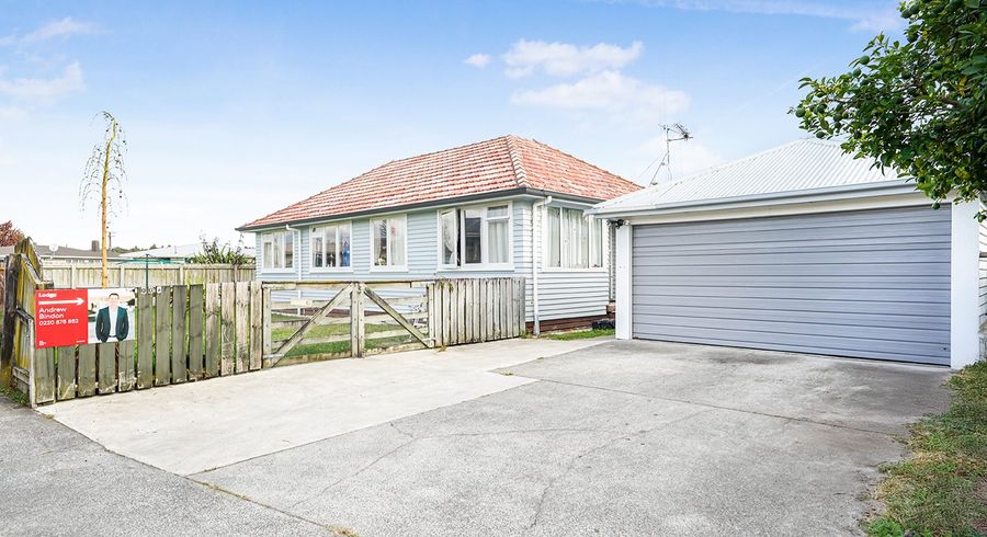  at 100A Holland Road, Fairfield, Hamilton