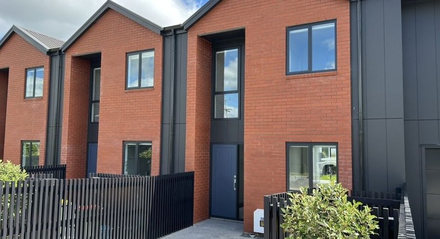  at 2/24 Akakura Terrace, Glenview, Hamilton, Waikato