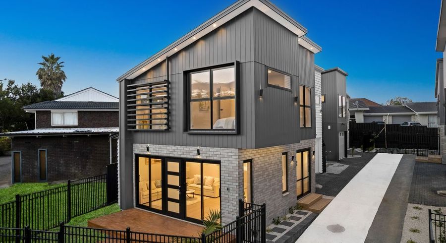  at 7C Sirius Place, Botany Downs, Manukau City, Auckland