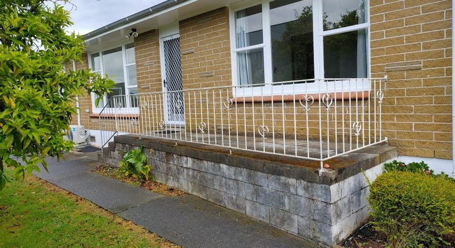  at 2/222 Edmonton Road, Te Atatu South, Auckland
