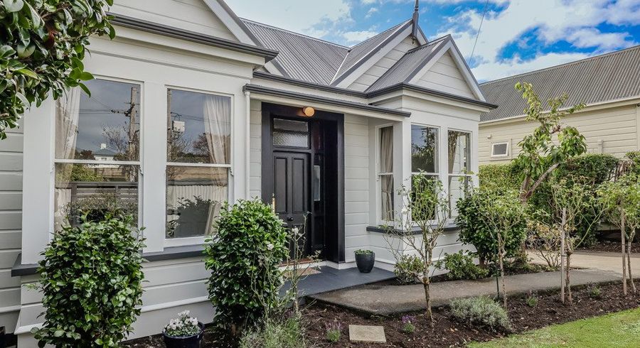  at 8 Beta Street, Belleknowes, Dunedin, Otago