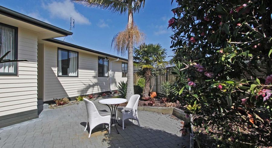  at 16 Ussher Place, Pakuranga Heights, Manukau City, Auckland