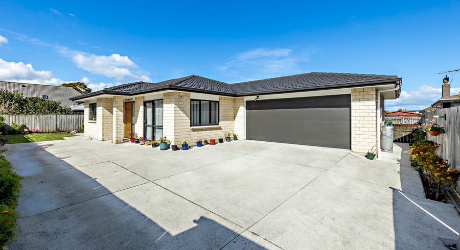  at 6 Plunket Avenue, Papatoetoe, Auckland