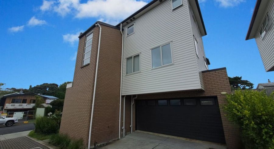  at 37A Merriefield Ave, Forrest Hill, North Shore City, Auckland