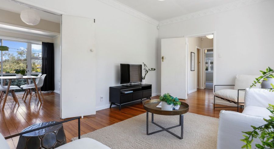  at 8A Warren Avenue, Three Kings, Auckland