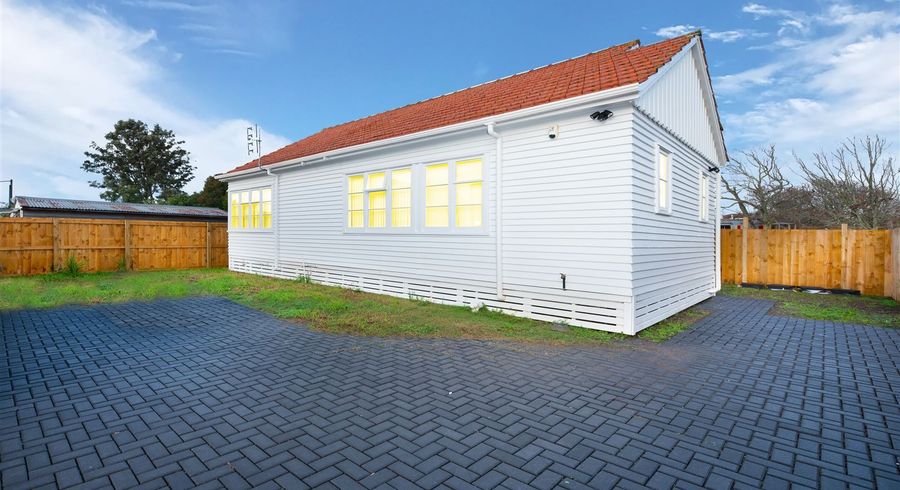  at 10C Daventry Street, Waterview, Auckland