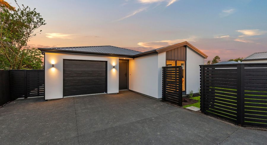  at 2/10 Farquhars Road, Redwood, Christchurch City, Canterbury