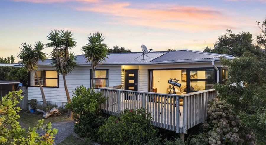  at 19 Japonica Drive, Beach Haven, Auckland