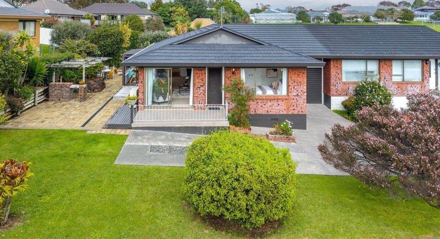  at 2/29 Rapallo Place, Farm Cove, Manukau City, Auckland