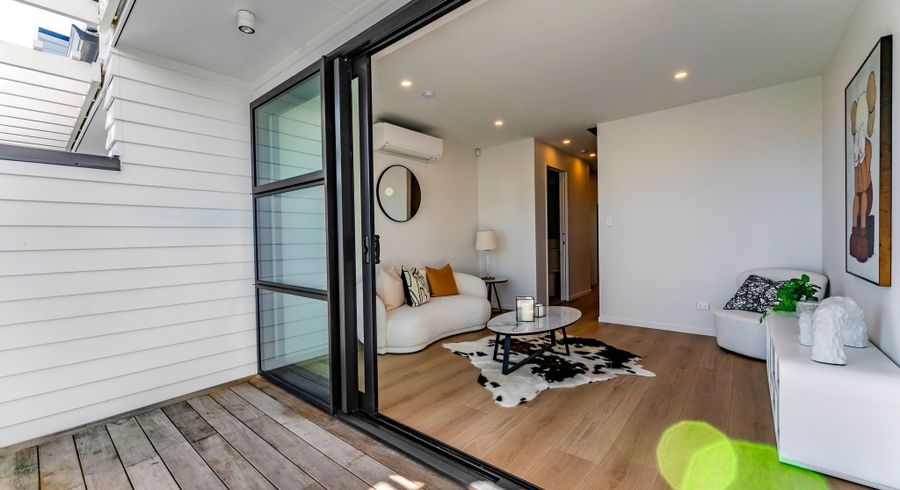  at 4 & 7/1 Waiohua Road, Greenlane, Auckland City, Auckland