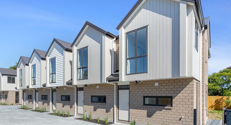  at 4/12 Glendon Avenue, Avondale, Auckland