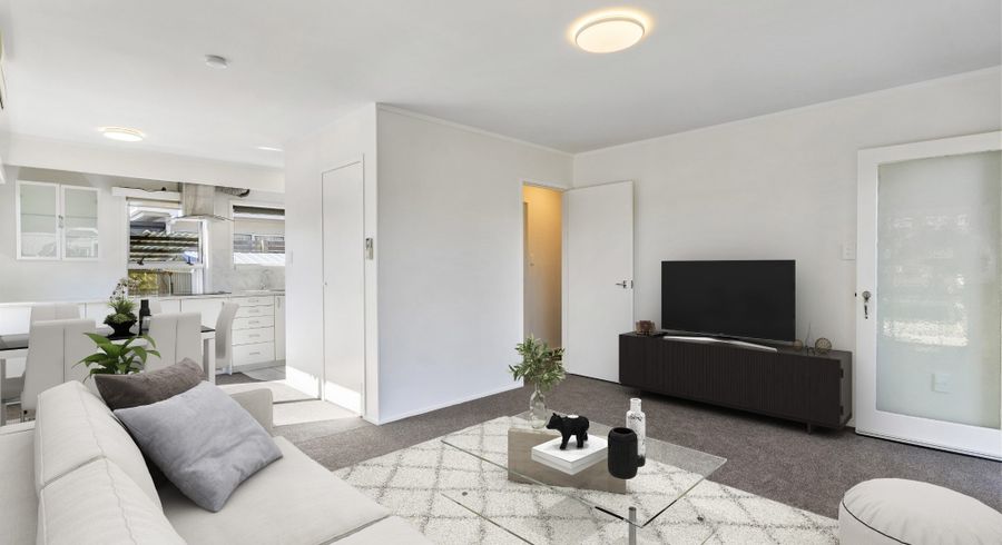  at 1/68 Lake Road, Narrow Neck, Auckland