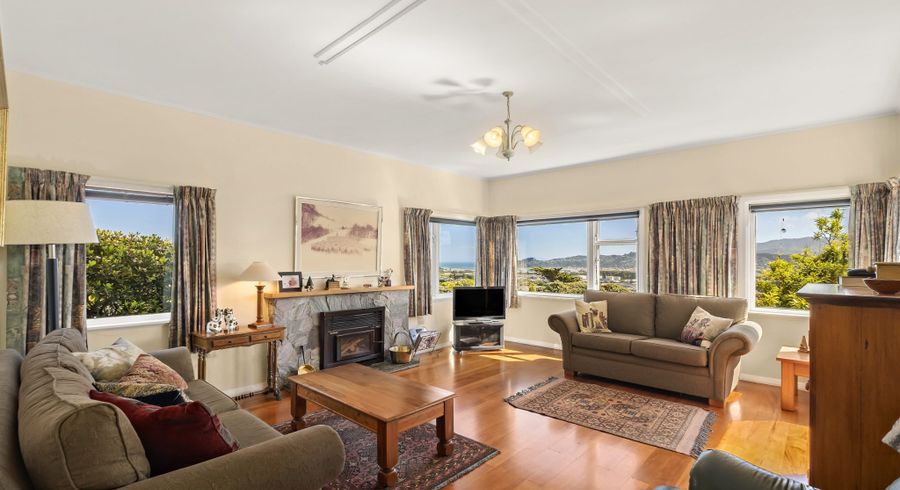  at 70 Nevay Road, Karaka Bays, Wellington, Wellington